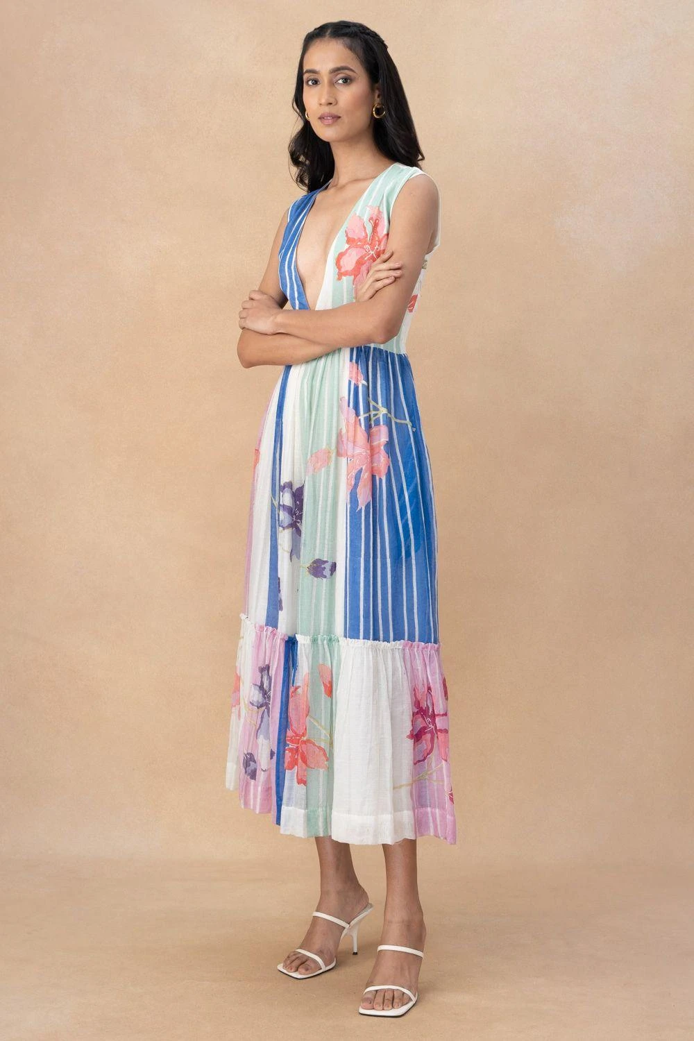 Vineet Rahul Johanna Lily V Neck Sleeveless Dress 5 Vineet Rahul Johanna Lily V Neck Sleeveless Dress - Image 3