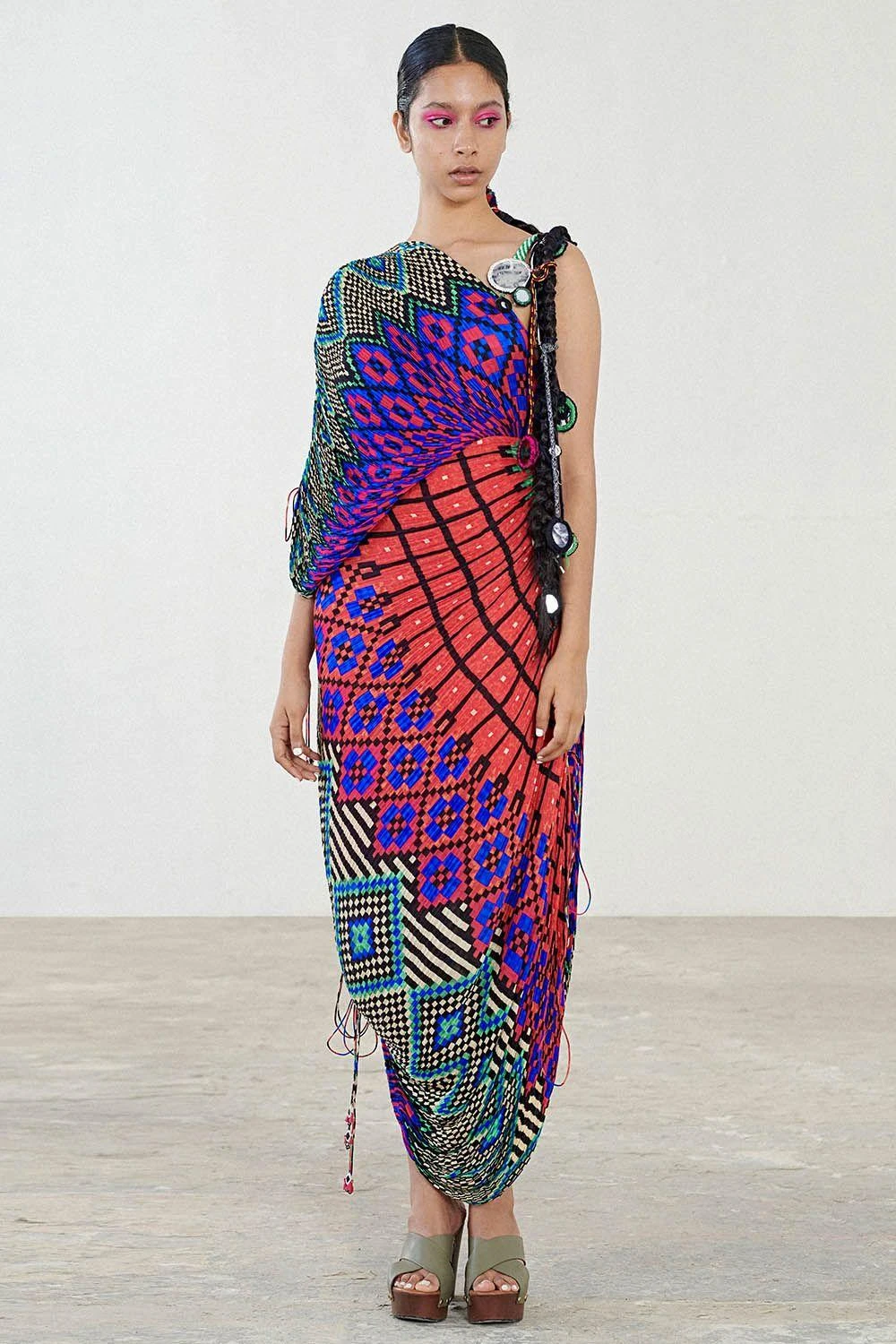 Saaksha & Kinni Kaftan Sari Dress With Adjustable Sleeves & Length 3 Saaksha & Kinni Kaftan Sari Dress With Adjustable Sleeves & Length