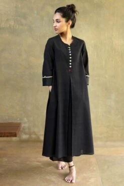 Kishmish Side Pleated Black Dress